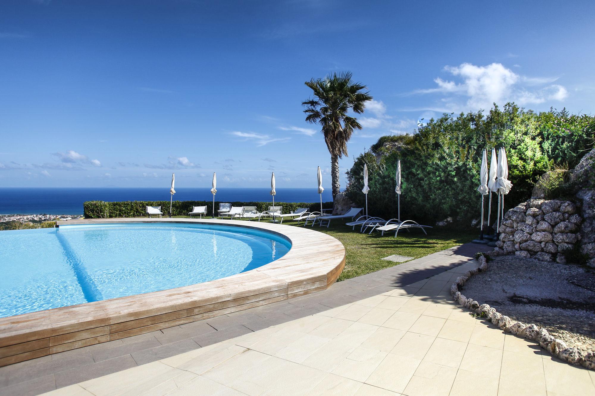 Il Parco Degli Ulivi Hotel Villafranca Tirrena Exterior foto